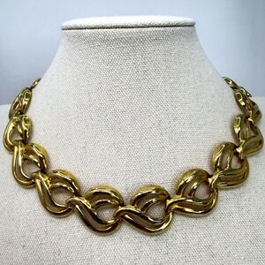 Vintage Chunky Necklace Gold Tone Openwork Leaf Link Collar Statement Bold